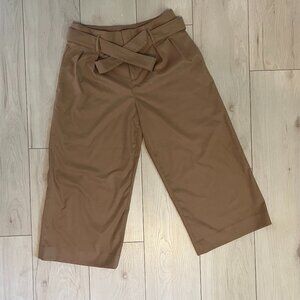 Banana Republic Wide-Leg Cropped Trousers, Size 6